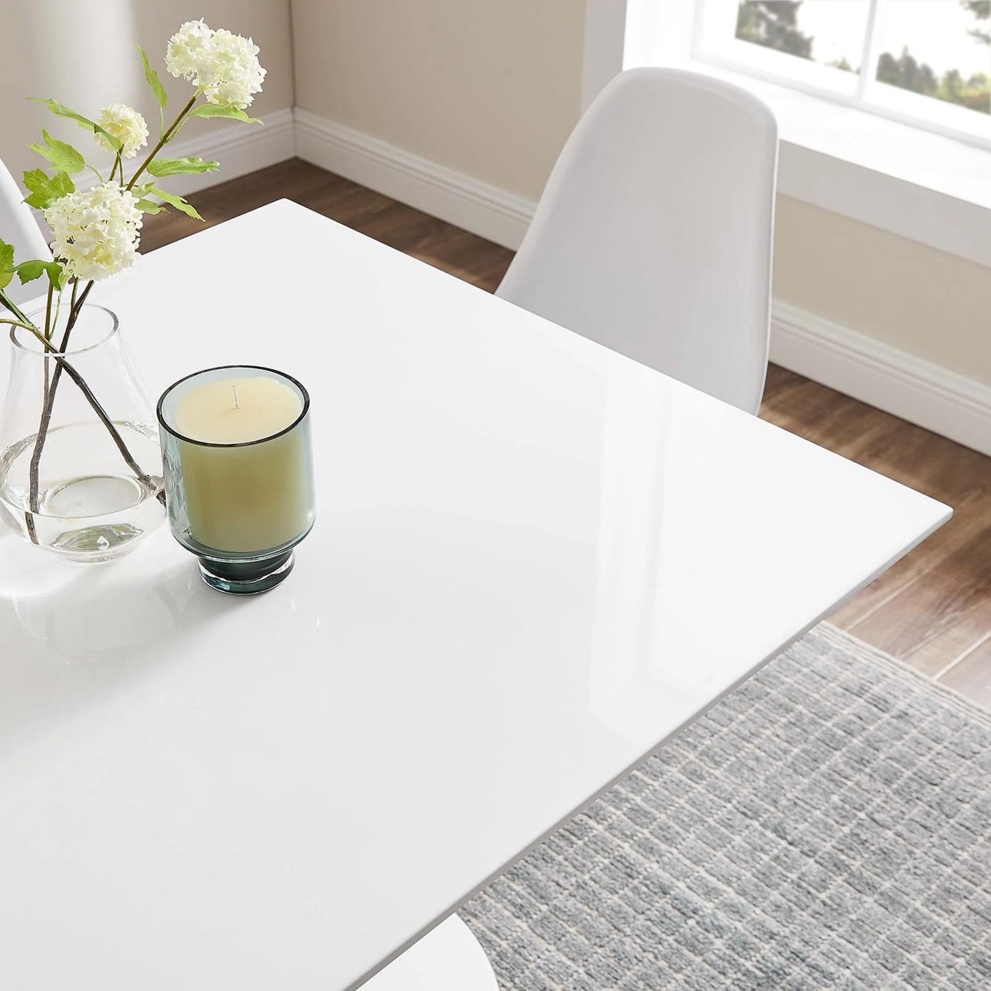 Tulip Dining Table, 32" Square White