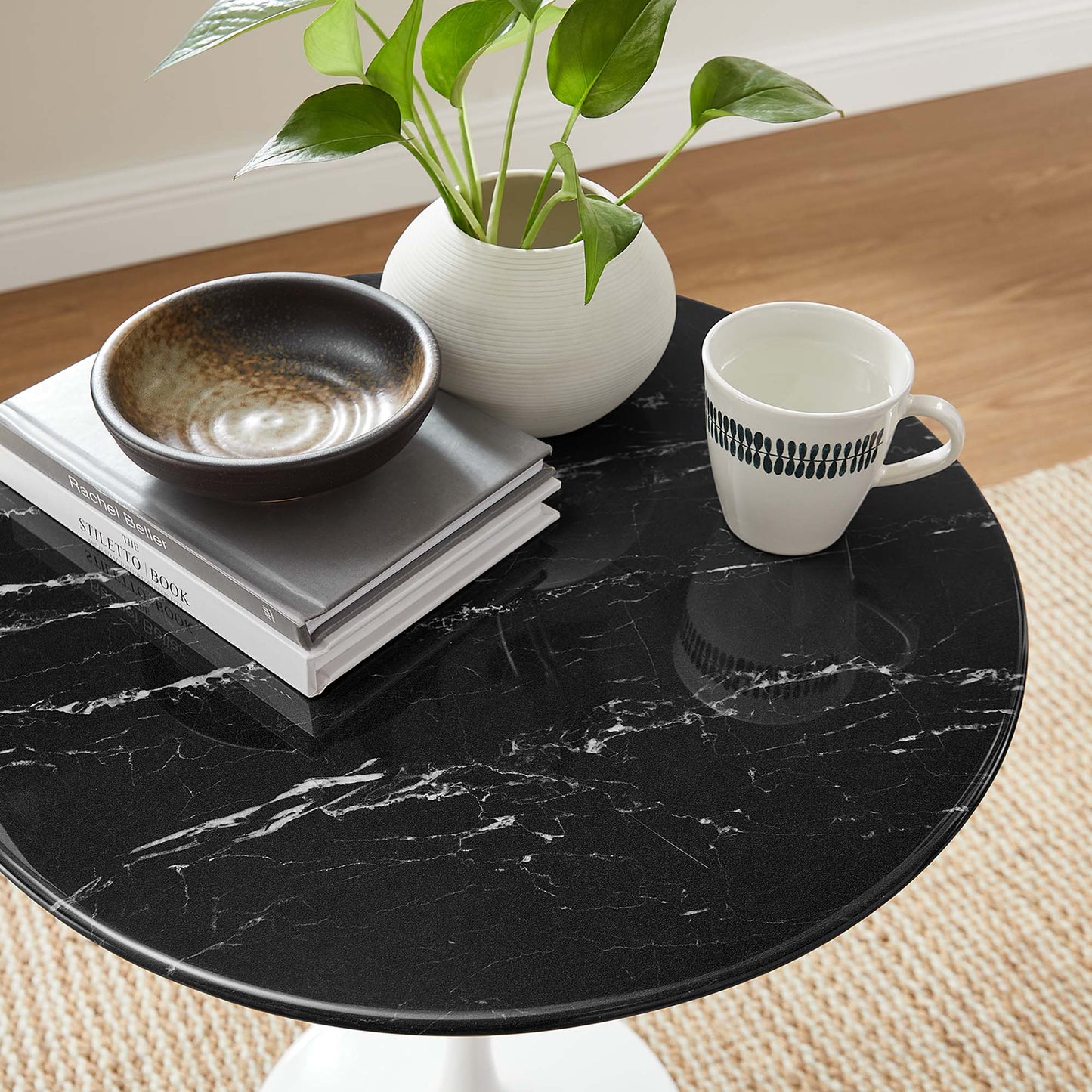 Tulip Marble Side Table - 20" Round, White Base
